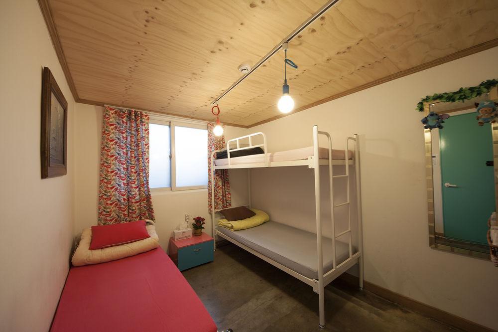 Hongdae Lazy Fox Hostel In Szöul Kültér fotó